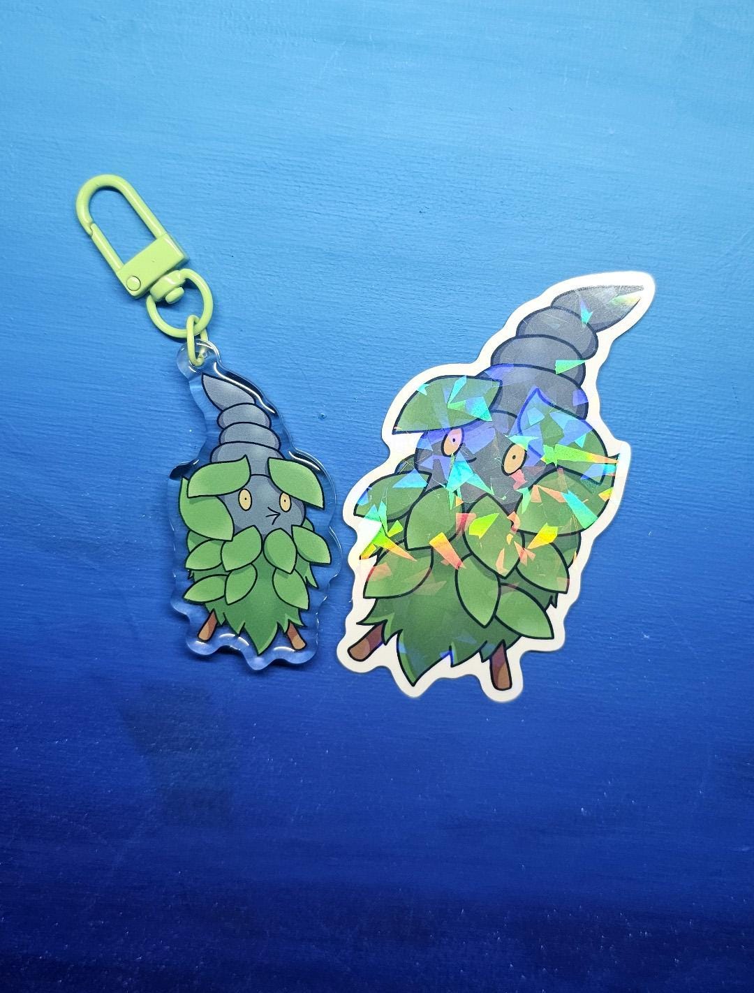 Double-Sided Burmy Plant Cloak Charm