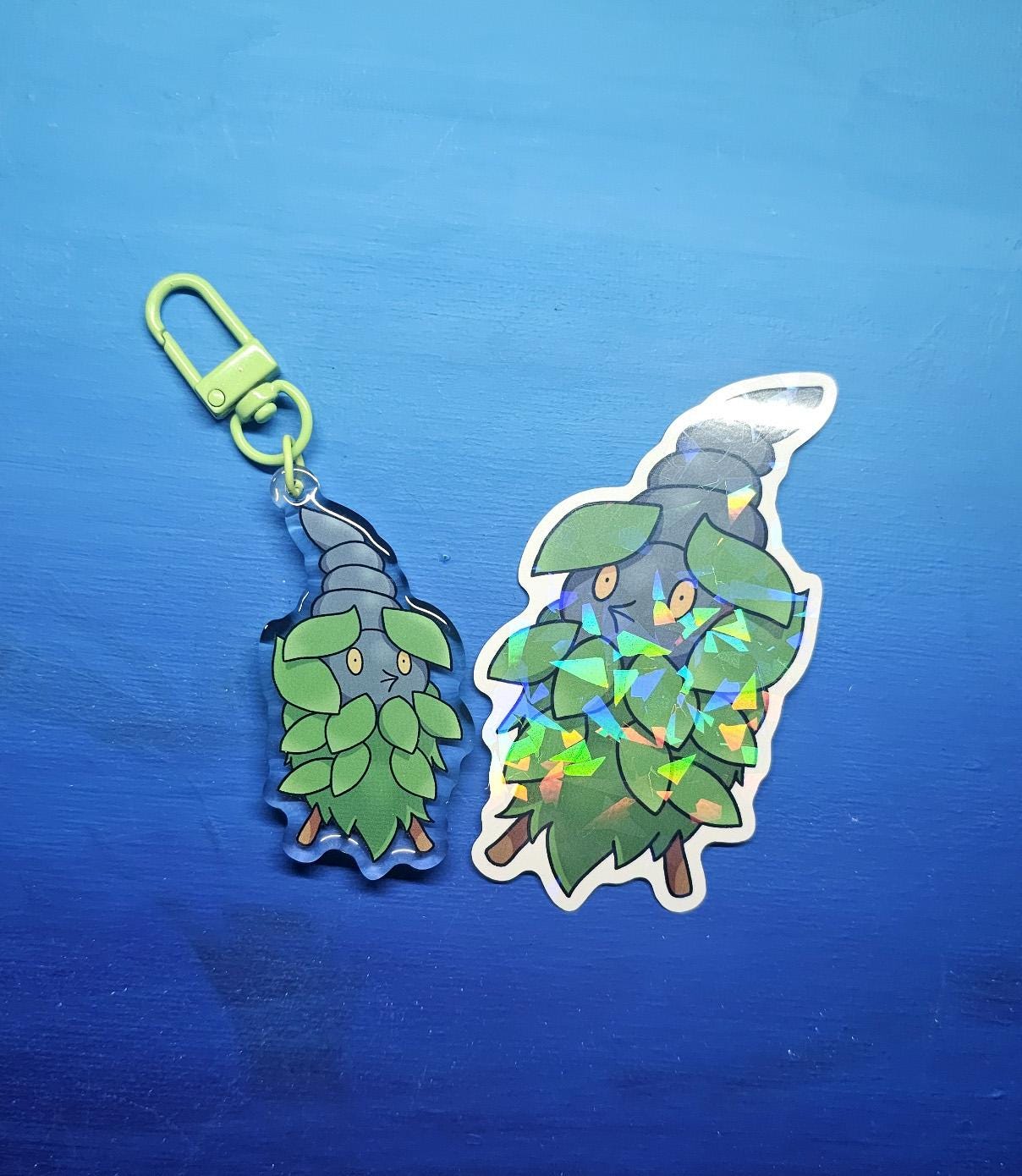 Double-Sided Burmy Plant Cloak Charm